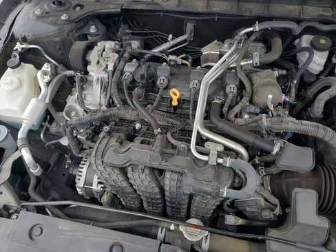 Used 2025 Nissan Altima 2.5 SV image 12