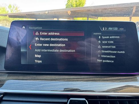 Used 2018 BMW M550i xDrive image 34