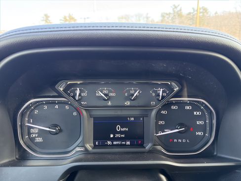 Used 2020 GMC Sierra 1500 Elevation w/ Elevation Value Package image 17