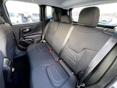 Used 2022 Jeep Renegade Latitude image 14