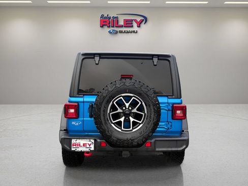 Used 2024 Jeep Wrangler Rubicon w/ Technology Group AWD/4WD image 5