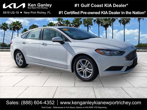 Used 2018 Ford Fusion SE w/ Fusion SE Technology Package image 1