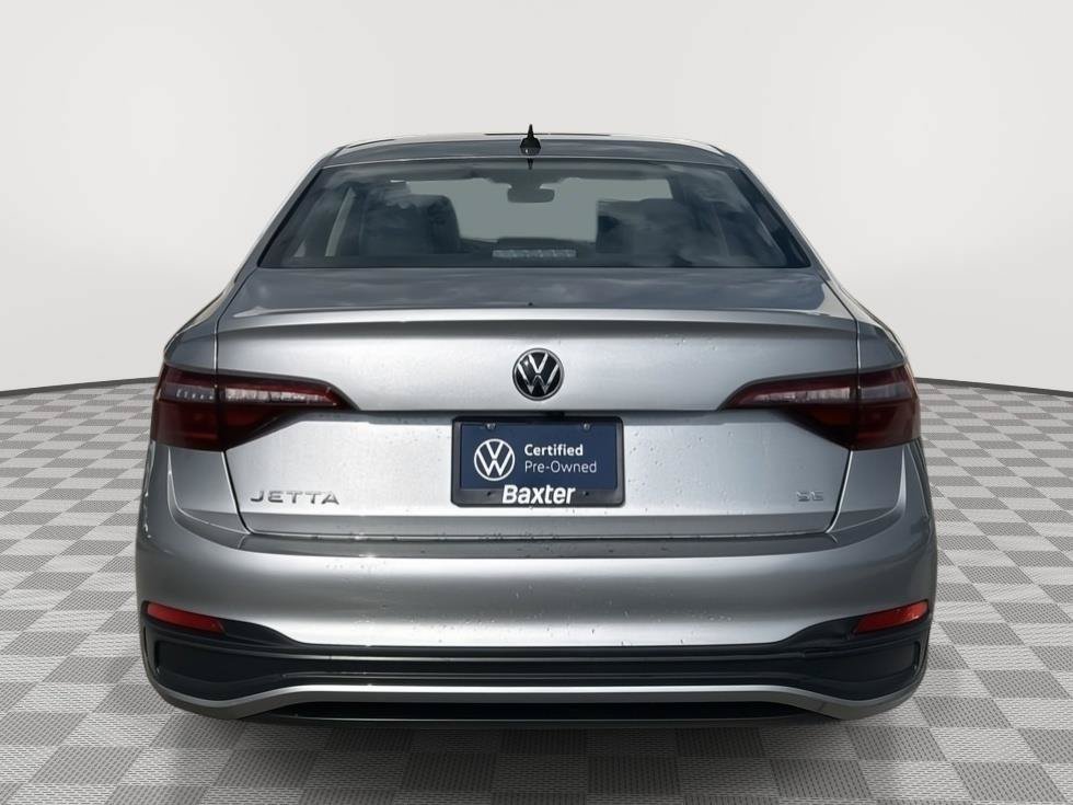Used 2024 Volkswagen Jetta SE w/ Panoramic Sunroof Package FWD image 10