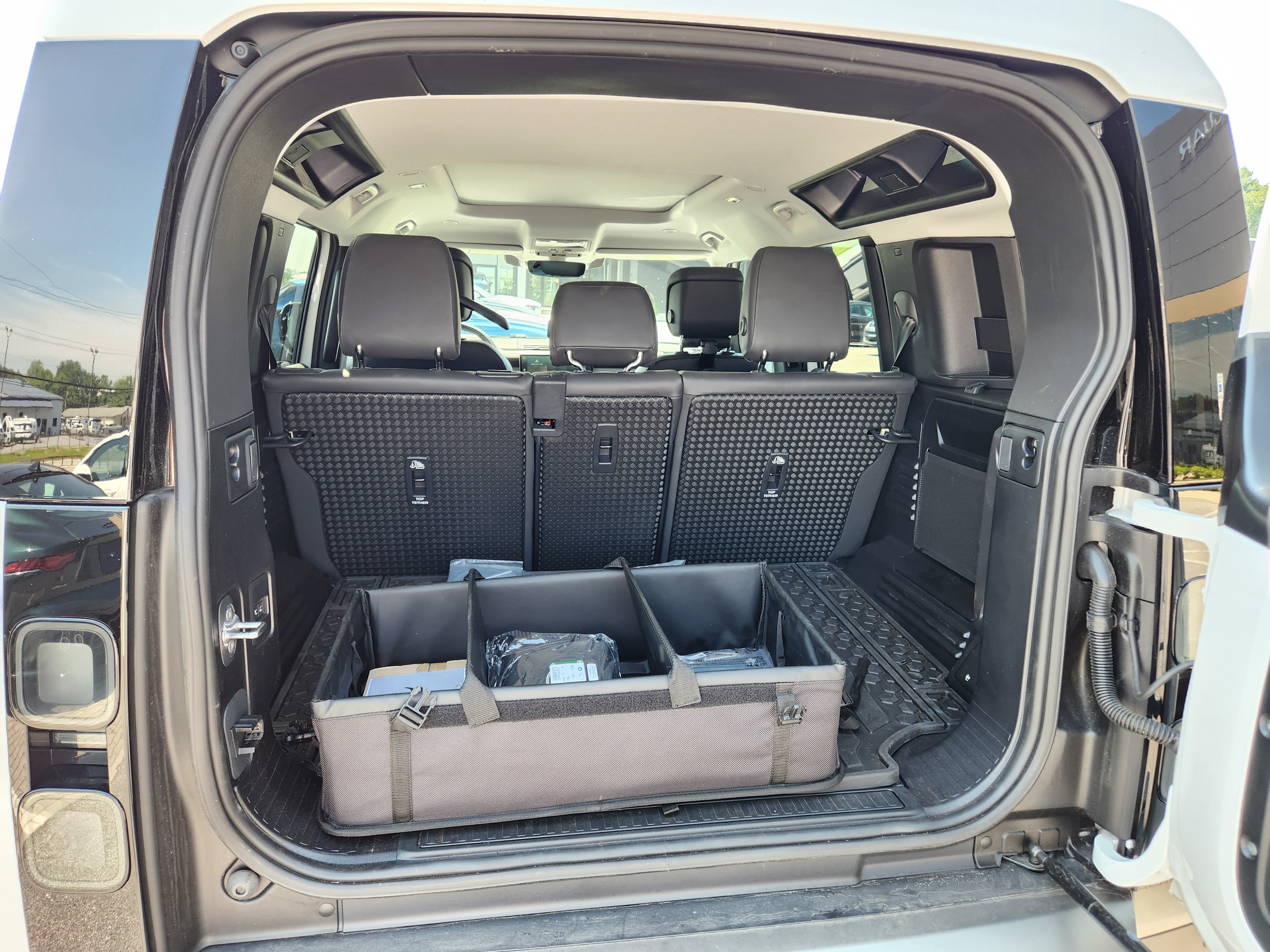 Certified 2026 Land Rover Defender 110 S AWD/4WD image 8