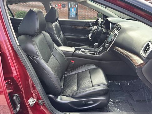 Used 2018 Nissan Maxima Platinum w/ Interior Lighting Package image 22