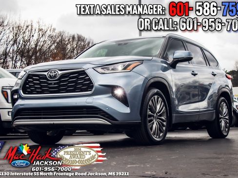Used 2021 Toyota Highlander Platinum image 4