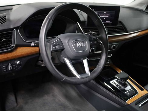 Used 2023 Audi Q5 2.0T Prestige w/ Prestige Package image 4