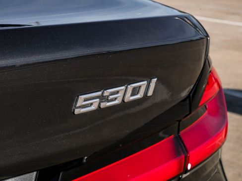 Used 2023 BMW 530i xDrive w/ Executive Package image 58