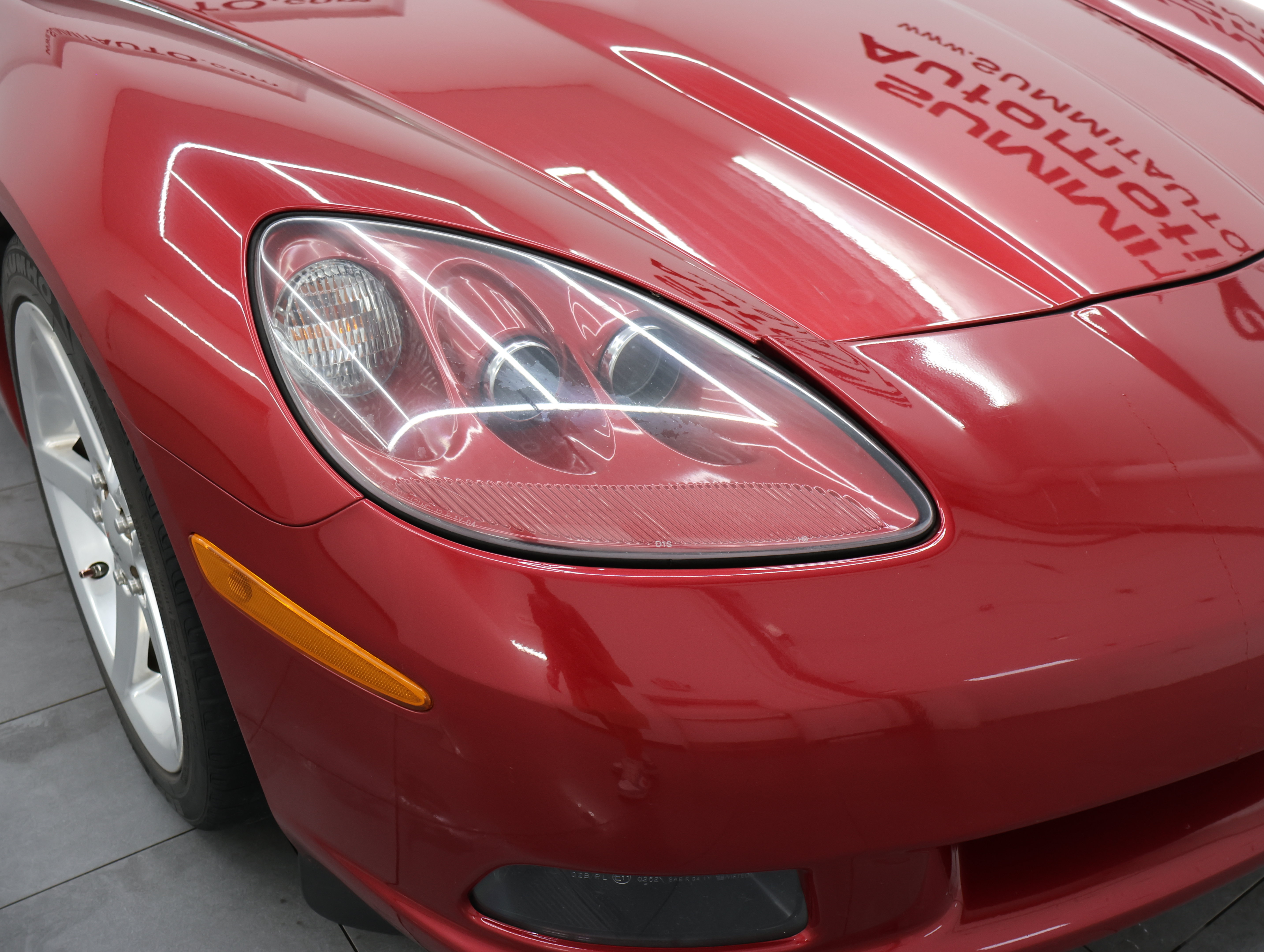 Used 2005 Chevrolet Corvette Coupe w/ Preferred Equipment Group RWD image 14