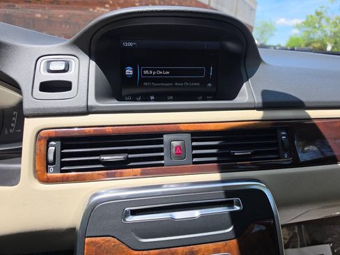 Used 2014 Volvo XC70 3.2 FWD image 41