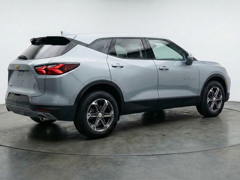 Used 2025 Chevrolet Blazer LT image 9
