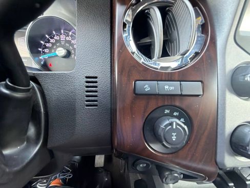 Used 2015 Ford F250 Lariat w/ Lariat Ultimate Package AWD/4WD image 27