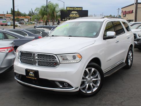Used 2017 Dodge Durango Citadel w/ Premium Entertainment Group AWD/4WD image 2