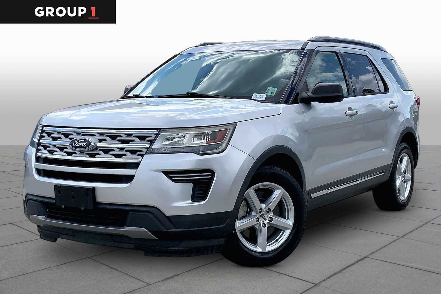 Used 2019 Ford Explorer XLT FWD image 1