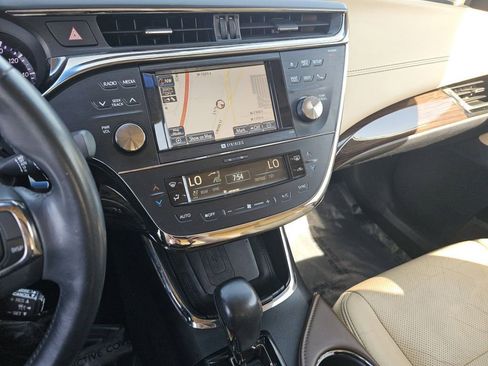Used 2014 Toyota Avalon Limited w/ Technology Package FWD image 33