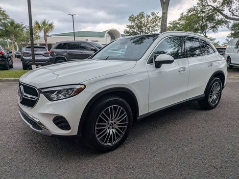 Used 2024 Mercedes-Benz GLC 300 4MATIC image 8