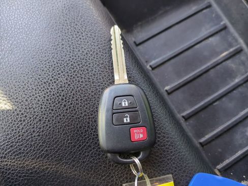 Used 2019 Toyota Tundra SR5 w/ SX Package RWD image 22