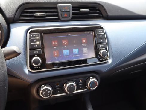 Used 2024 Nissan Versa SV FWD image 6