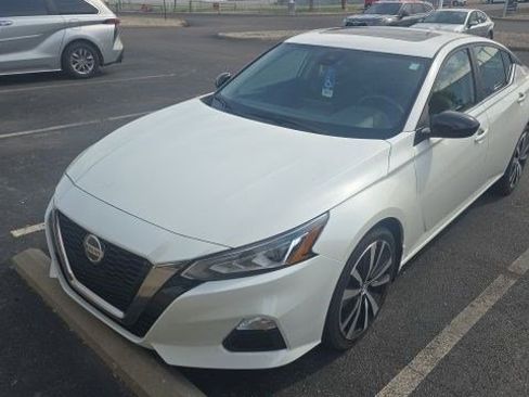 Used 2021 Nissan Altima 2.5 SR w/ SR Premium Package AWD/4WD image 9