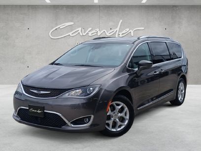 Used 2017 Chrysler Pacifica Touring-L Plus