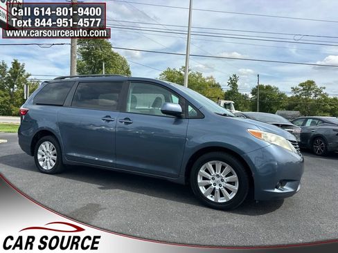 Used 2015 Toyota Sienna LE AWD/4WD image 9
