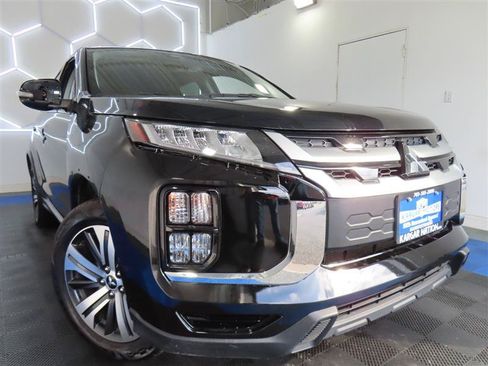 Used 2020 Mitsubishi Outlander Sport SE FWD image 4