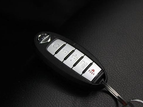 Certified 2021 Nissan Sentra SR w/ SR Premium Package image 29