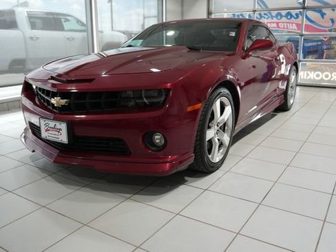 Used 2010 Chevrolet Camaro SS w/ RS Package RWD image 5