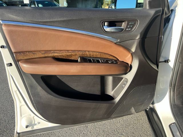 Used 2018 Acura MDX w/ Advance Package AWD/4WD image 18