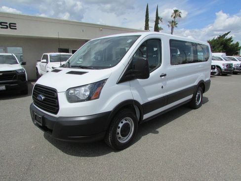 Used 2019 Ford Transit 150 XL RWD image 4
