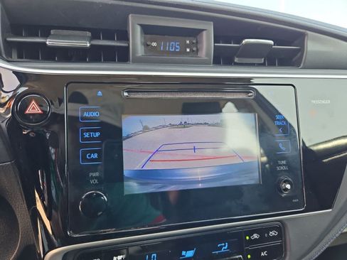 Used 2017 Toyota Corolla SE FWD image 26