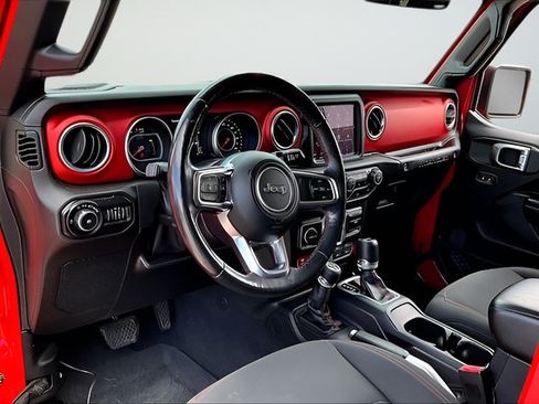 Used 2018 Jeep Wrangler Unlimited Rubicon AWD/4WD image 14