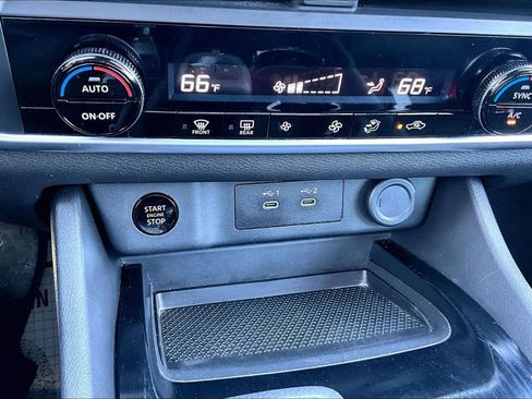 Used 2024 Nissan Rogue SV image 15