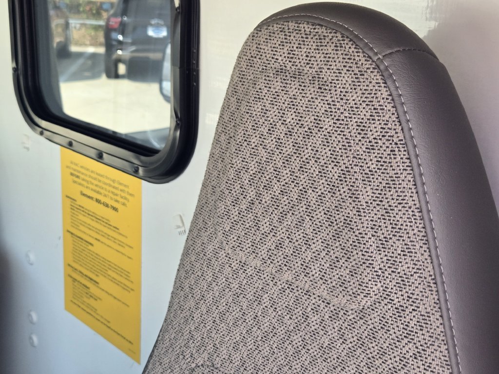 Used 2019 Chevrolet Express 2500 RWD image 14