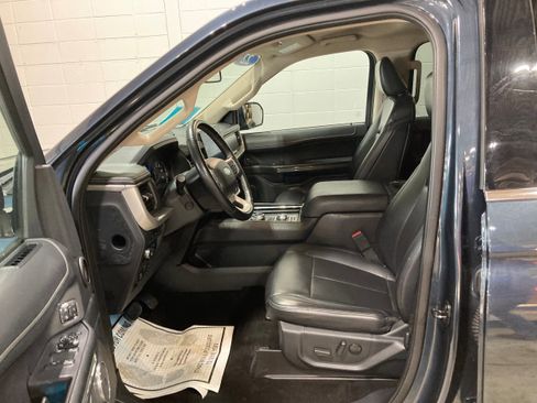 Used 2022 Ford Expedition Max XLT image 24