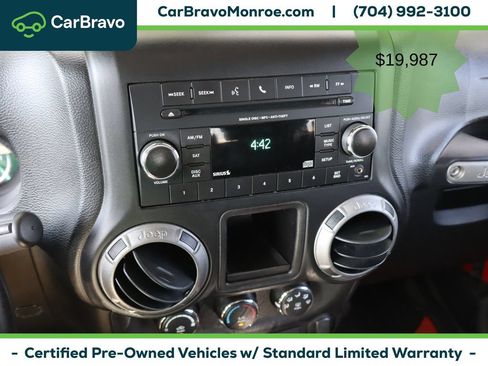 Used 2018 Jeep Wrangler Unlimited Sport w/ Connectivity Group AWD/4WD image 30