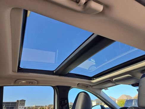 Used 2024 MAZDA CX-50 AWD 2.5 S w/ Premium Package image 21