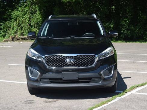 Used 2017 Kia Sorento FWD image 19