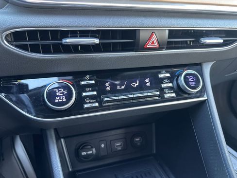 Used 2020 Hyundai Sonata Limited image 19