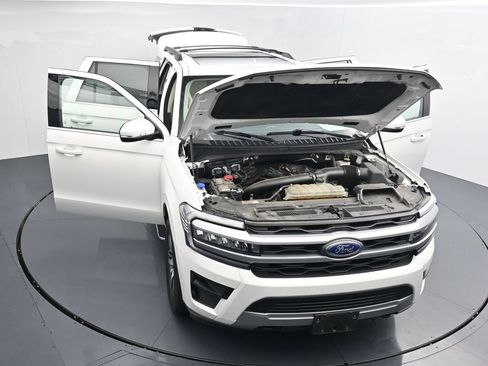 Used 2023 Ford Expedition XLT AWD/4WD image 37
