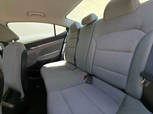 Used 2017 Hyundai Elantra SE FWD image 10