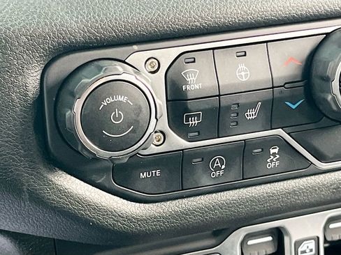 Certified 2025 Jeep Wrangler Unlimited Sport AWD/4WD image 19