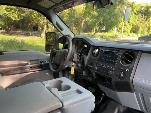 Used 2013 Ford F250 XL w/ PWR Equipment Group AWD/4WD image 27