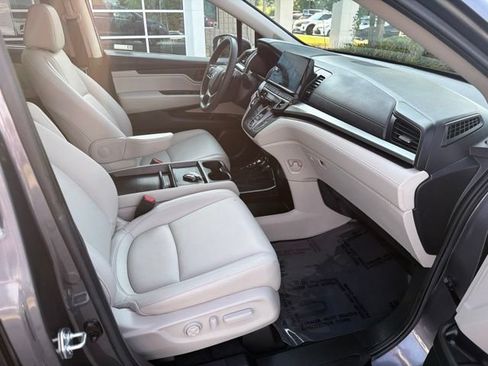 Used 2025 Honda Odyssey EX-L image 16