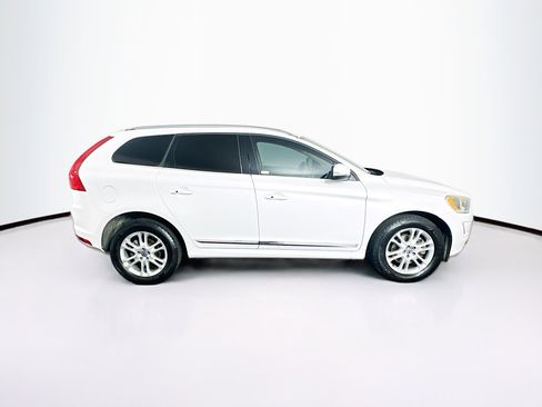 Used 2016 Volvo XC60 T5 Premier image 10