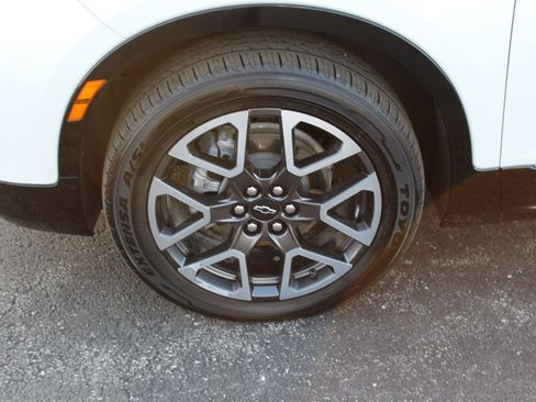 Used 2023 Chevrolet Blazer RS w/ Enhanced Convenience Package image 2