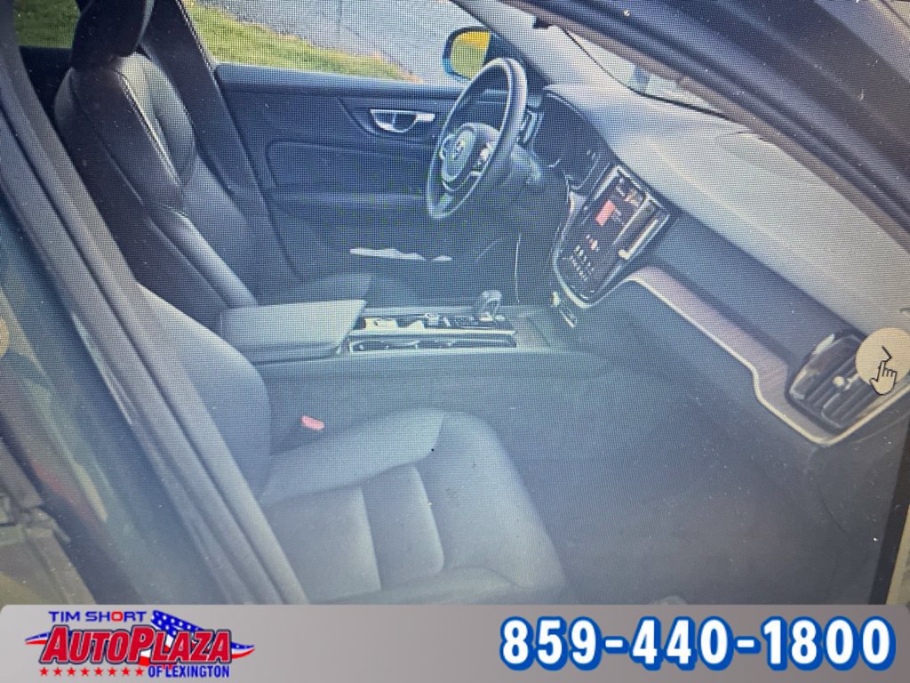 Used 2025 Volvo V60 B5 Cross Country Plus AWD/4WD image 9
