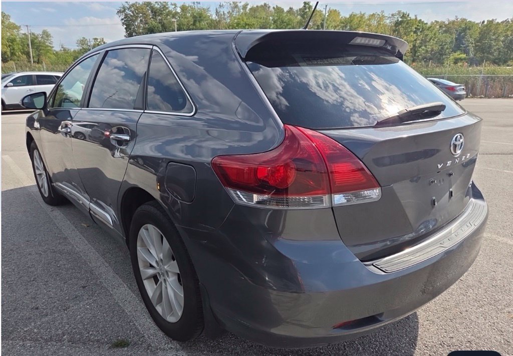 Used 2015 Toyota Venza XLE AWD/4WD image 2