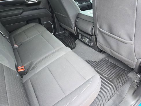 Used 2025 Chevrolet Silverado 1500 LT AWD/4WD image 11