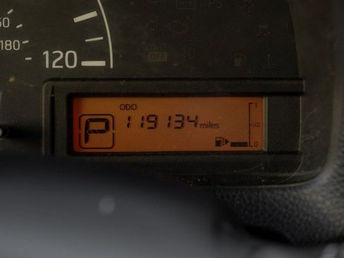 Used 2020 Nissan NV200 S FWD image 22